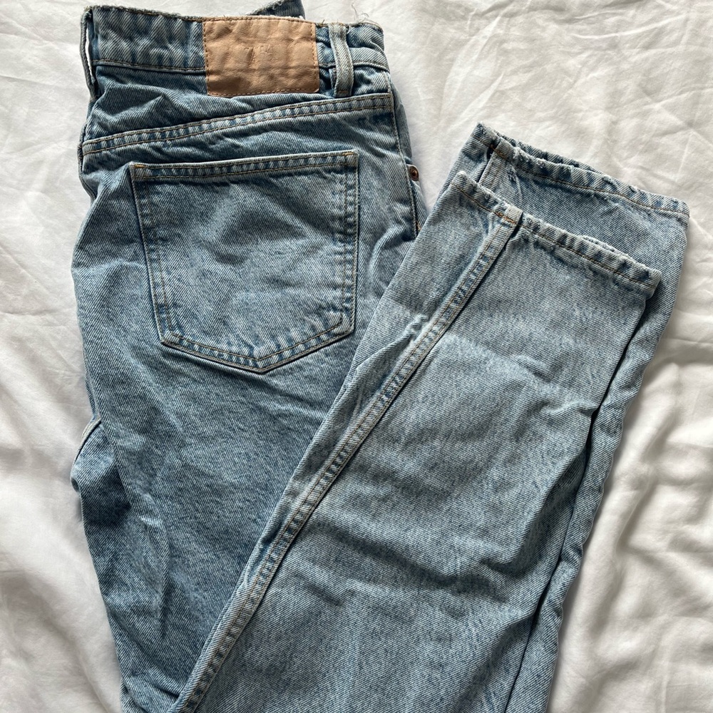 high waisted mom jeans